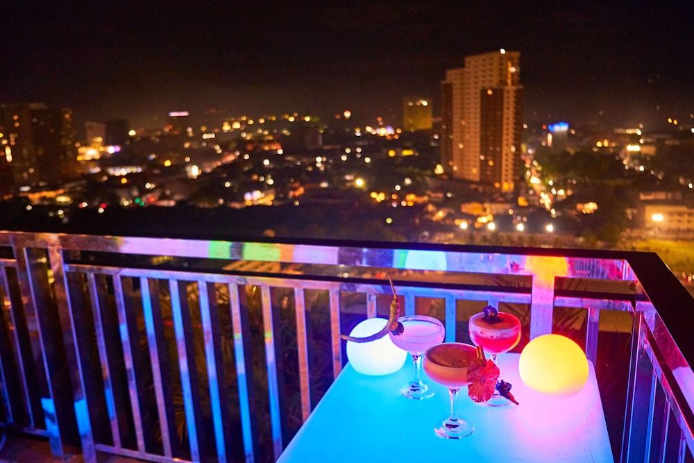นิว ดอว์น พลัส Hotel คากายันเดโอโร ภายนอก รูปภาพ